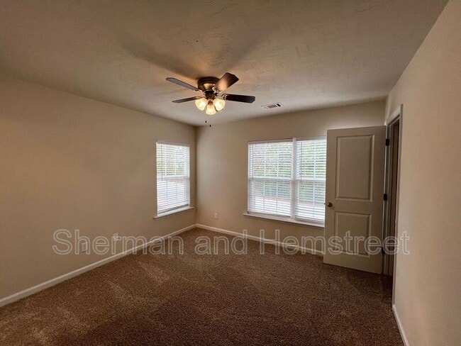 Building Photo - 1301 Joiner Cir