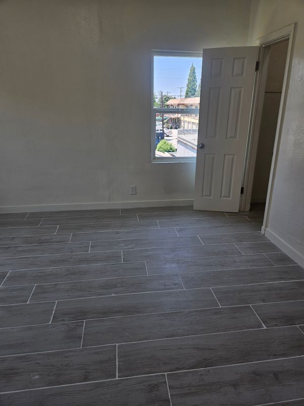 Building Photo - 7110 Somerset Blvd