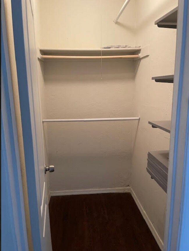 Building Photo - OPEN HOUSE WEDNESDAY AUGUST 6TH FROM 2PM T...