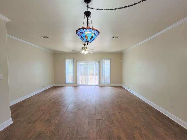 Building Photo - 3 bedroom town home available for rent right away, renting for $1800, includes privacy fenced yar...