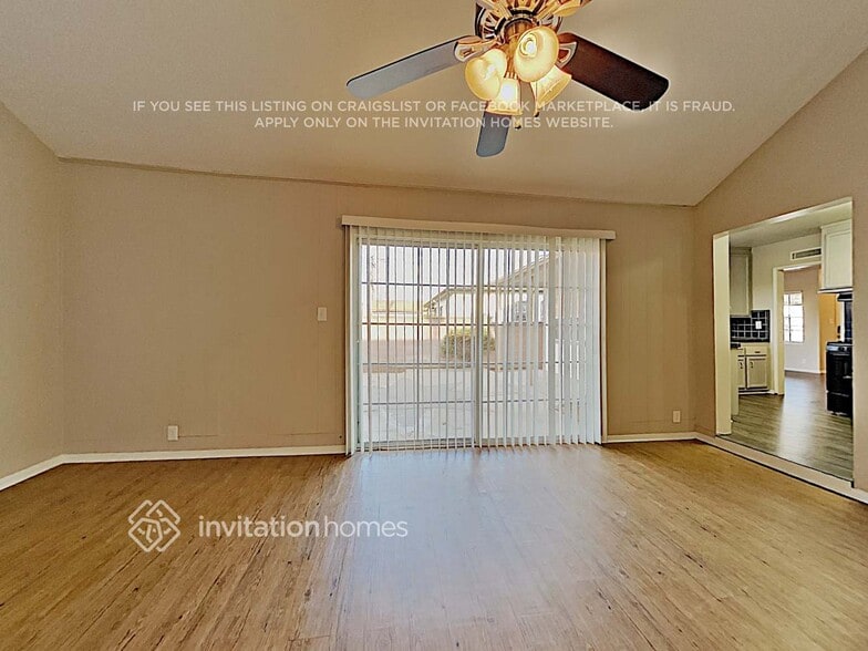 Building Photo - 2403 W 129th St