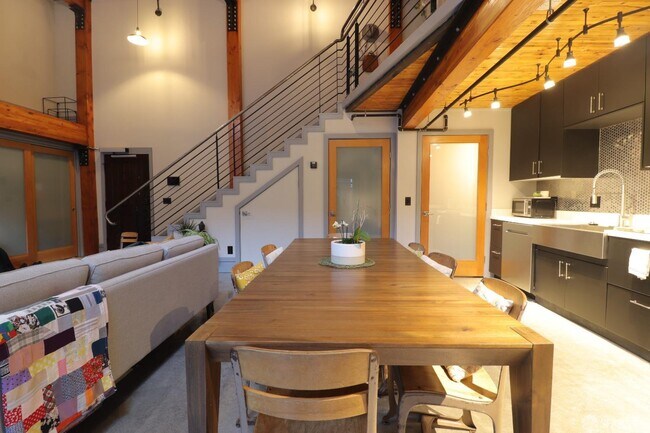 Building Photo - 6105 San Pablo Ave