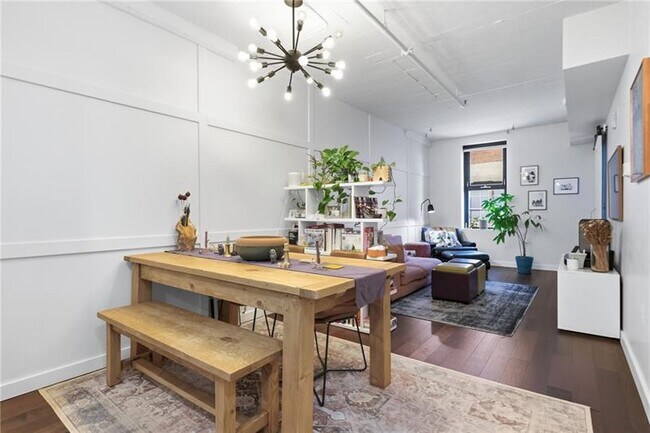 Building Photo - 2545 Penn Ave