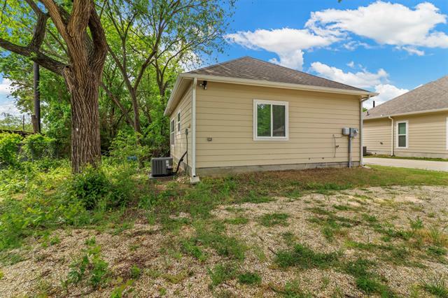 Building Photo - 818 Rose St