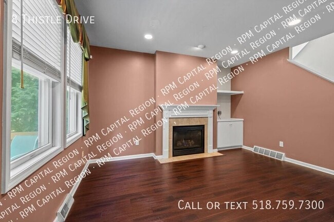 Building Photo - 8 Thistle Dr
