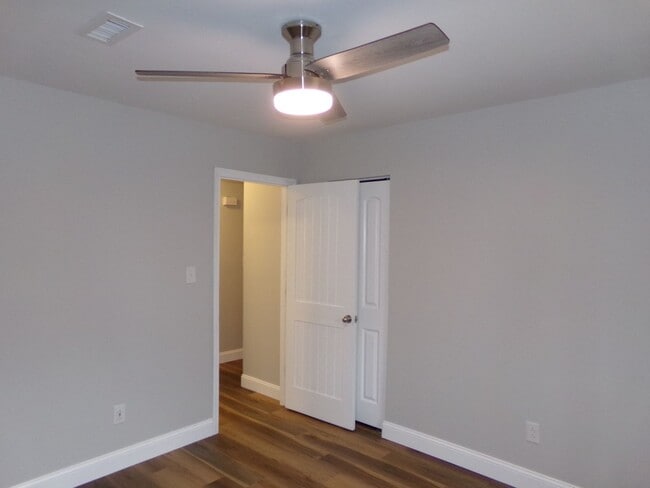 Building Photo - Modern Duplex