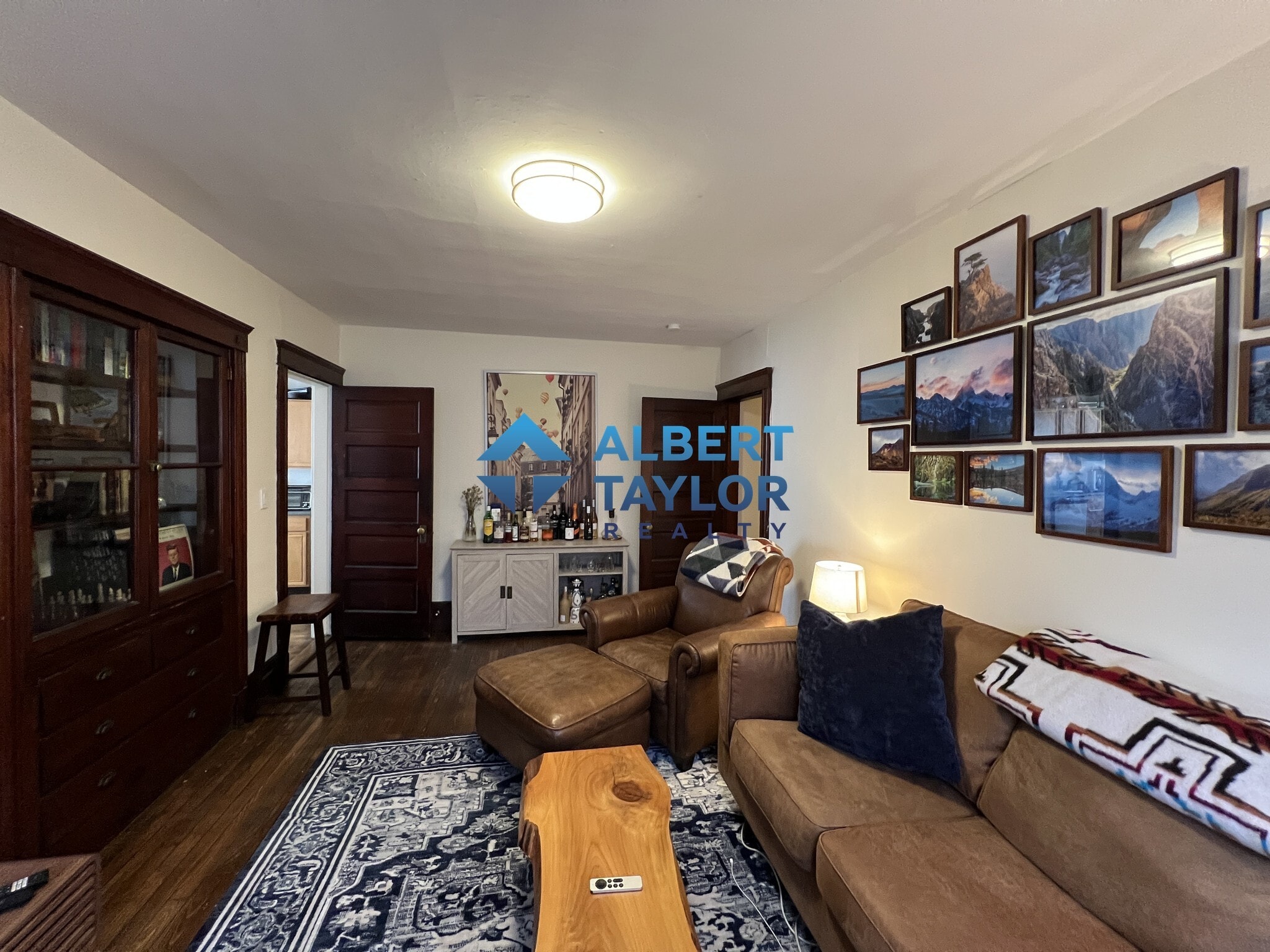Living Area - 10 Fairfield St