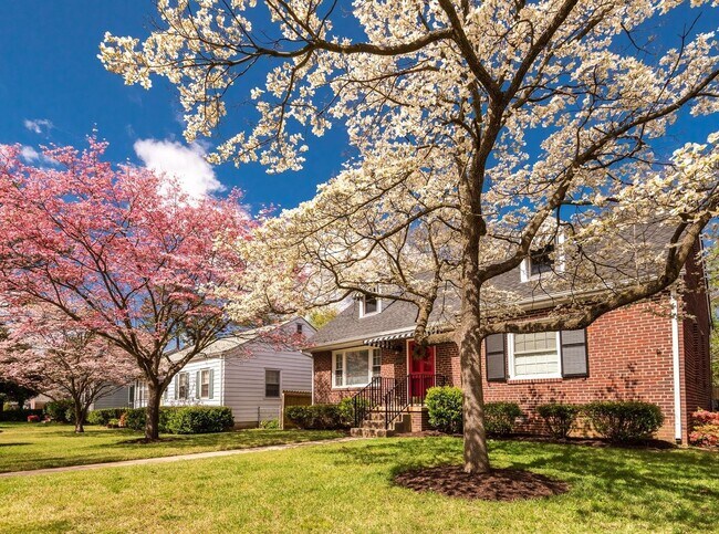 Building Photo - 4712 Fitzhugh Ave