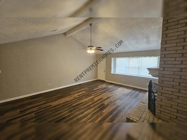 Building Photo - 23915 Spring Fork Dr