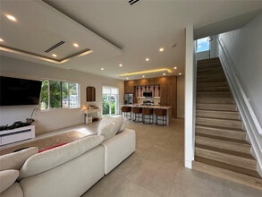 Building Photo - 2109 SW 18th Ave