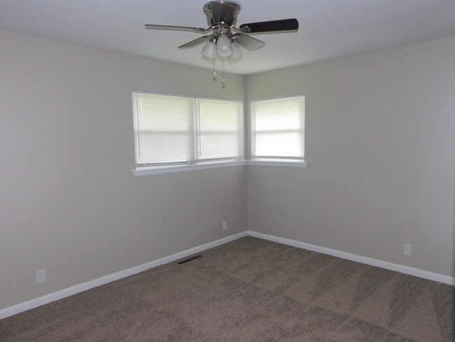 Building Photo - 901 Mahrenholz Ave