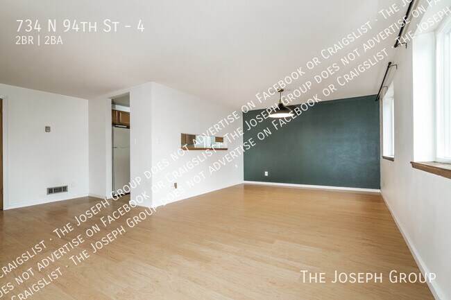 Building Photo - 734 N 94th St