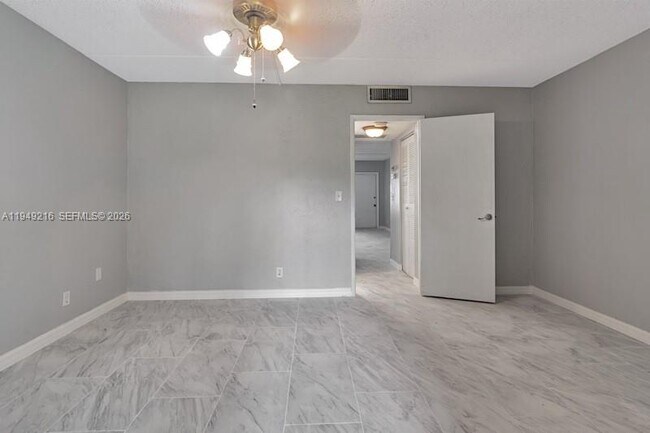 Building Photo - 2200 Springdale Blvd