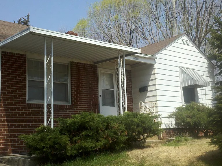 Primary Photo - 6016 Pratt St