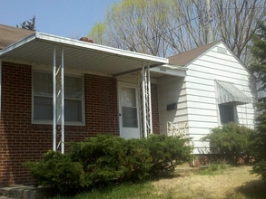 Building Photo - 6016 Pratt St