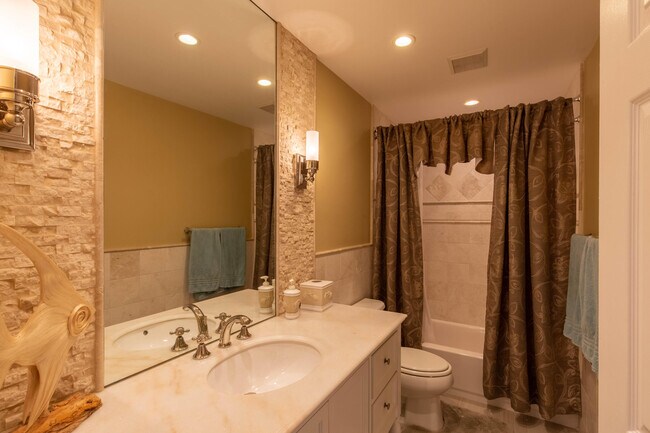 Building Photo - 1772 Harborside Cir