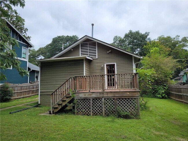 Building Photo - 1521 Marbut Ave SE