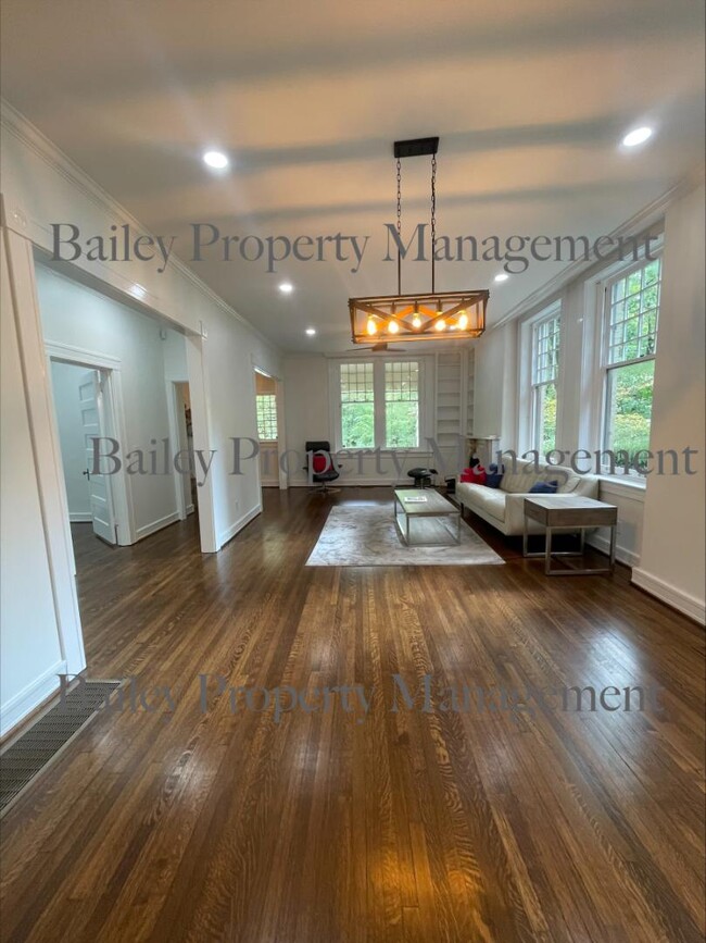 Building Photo - 2541 Cherokee Pkwy