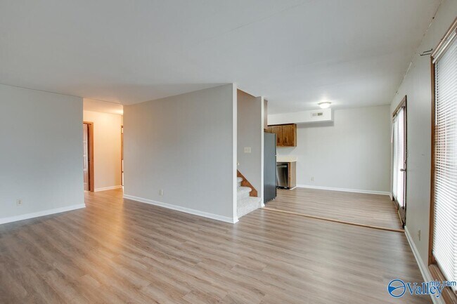 Building Photo - 9020 Mahogany Row SE