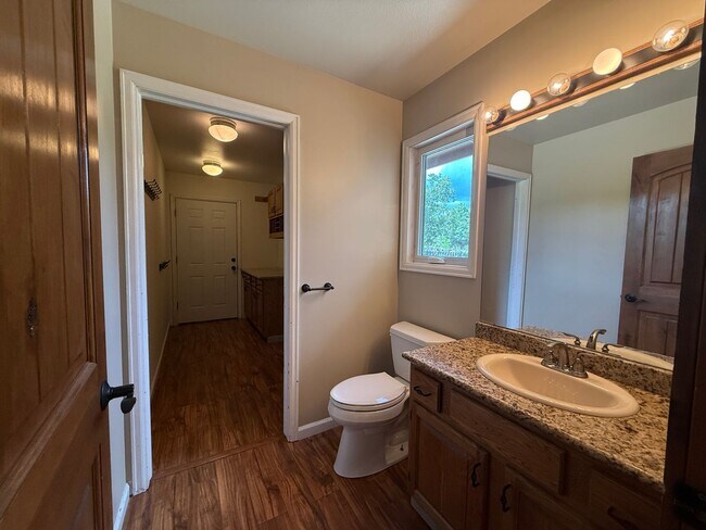 Building Photo - 5BD/4BA/3 car garage w Flat Yard Cheyenne ...