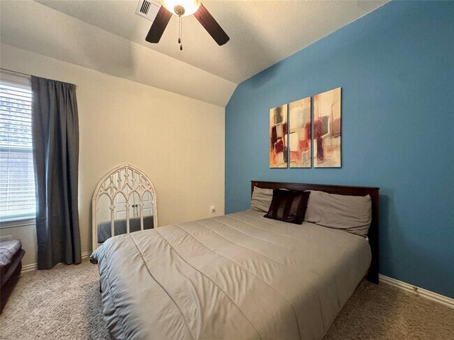 Building Photo - 16847 Hammon Woods Dr