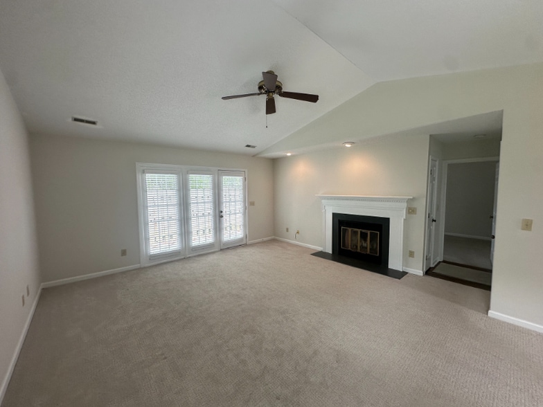 Building Photo - 6817 Fairpoint Ct