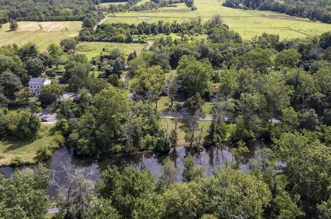 Building Photo - 1357 Canal Rd