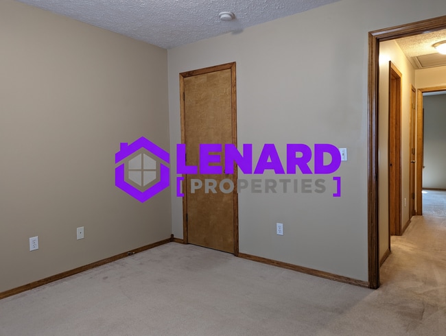 Building Photo - Spacious 3 Bedroom Home!