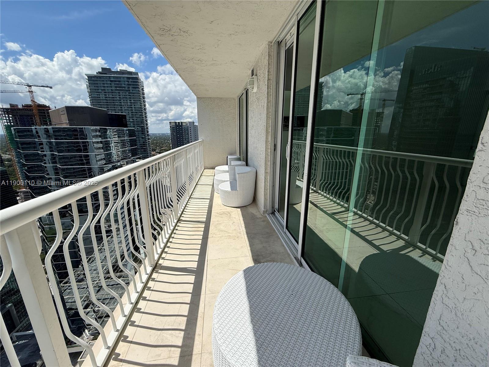 Building Photo - 1200 Brickell Bay Dr