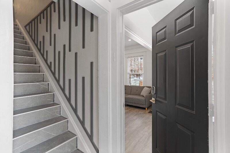 Building Photo - 2009 W Dekle Ave