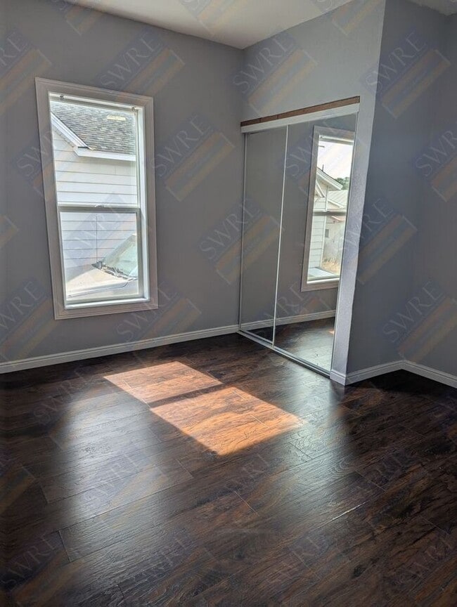 Building Photo - Available now! View Today by calling Rentl...
