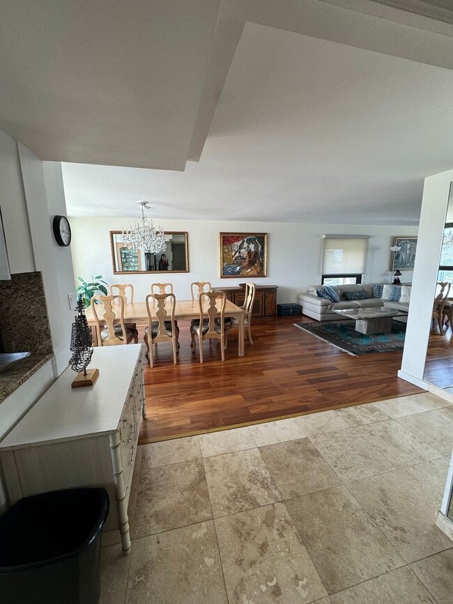 Building Photo - Luxury High-Rise Living with Panoramic Ocean Views at Yacht Harbor Towers