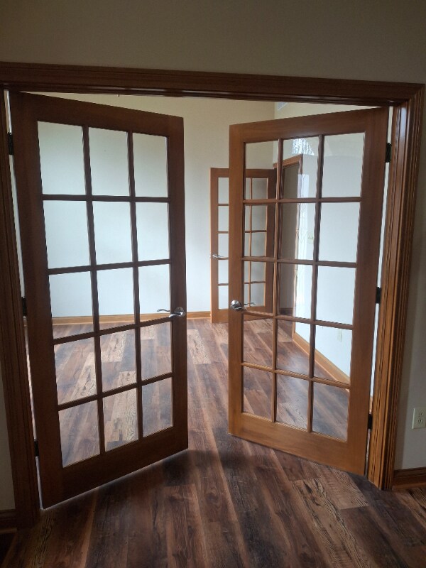 Building Photo - 256 W Brookville Rd