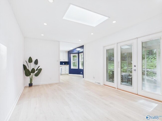 Building Photo - 6808 Jones Valley Dr SE