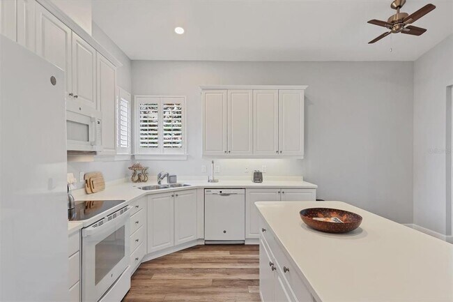 Building Photo - 5445 46th Ct W