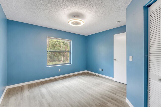 Building Photo - Spacious, sleek & central: 2Bedroom/2Bath condo in Daytona Beach!