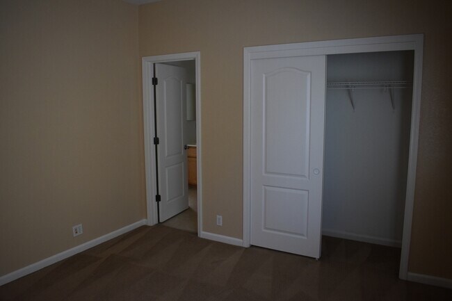 Building Photo - 1220 CAVALAIRE Ct