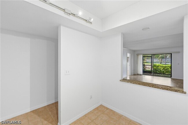 Building Photo - 28161 Pine Haven Way