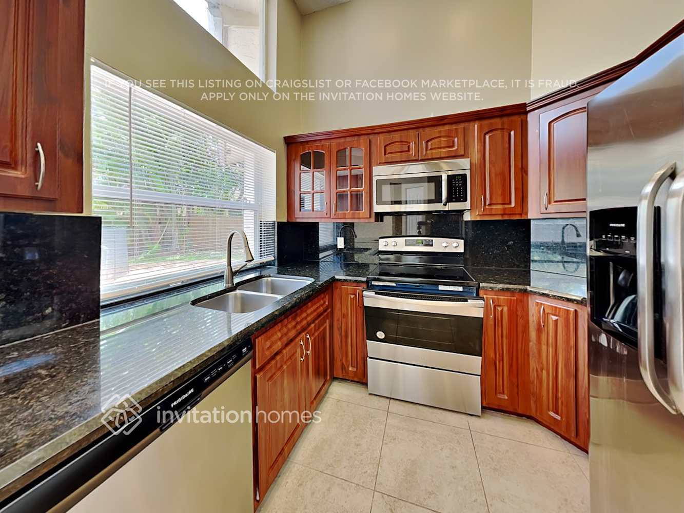 Building Photo - 4433 NW 67th Ave