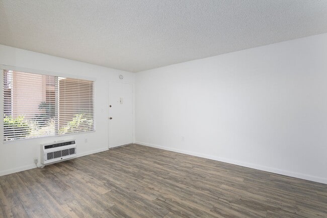 Interior Photo - Trade Winds Apartments
