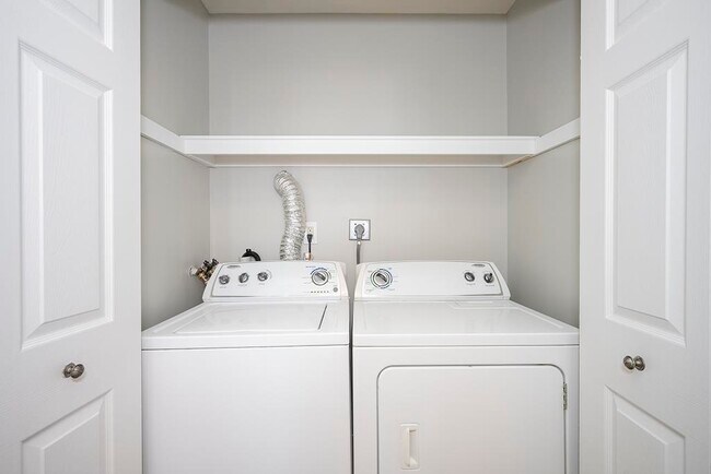 Building Photo - 109 Shearwater Ct E