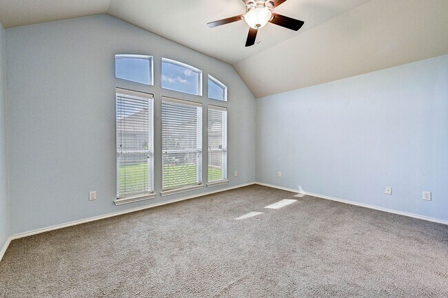 Building Photo - 18923 Bluestone Hollow Ln