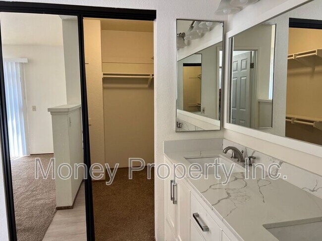 Building Photo - 1766 Bristol Ct