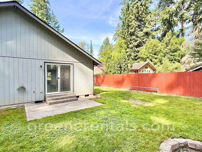 Building Photo - Coming Soon! 3BR/2BA Rambler in Nisqually ...