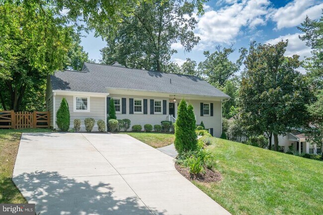 Building Photo - 3614 Tupelo Pl