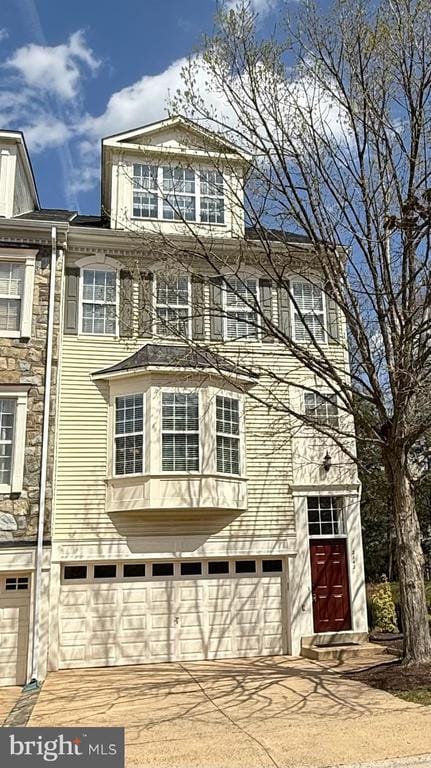 Building Photo - 2142 Capstone Cir