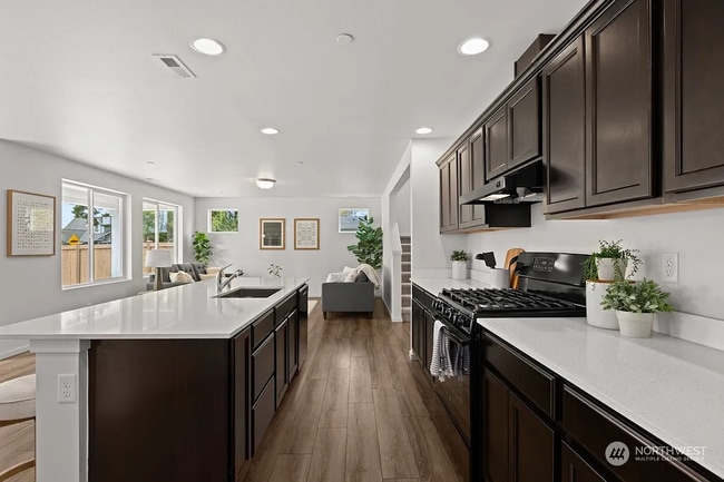 Building Photo - 7206 42nd Pl NE