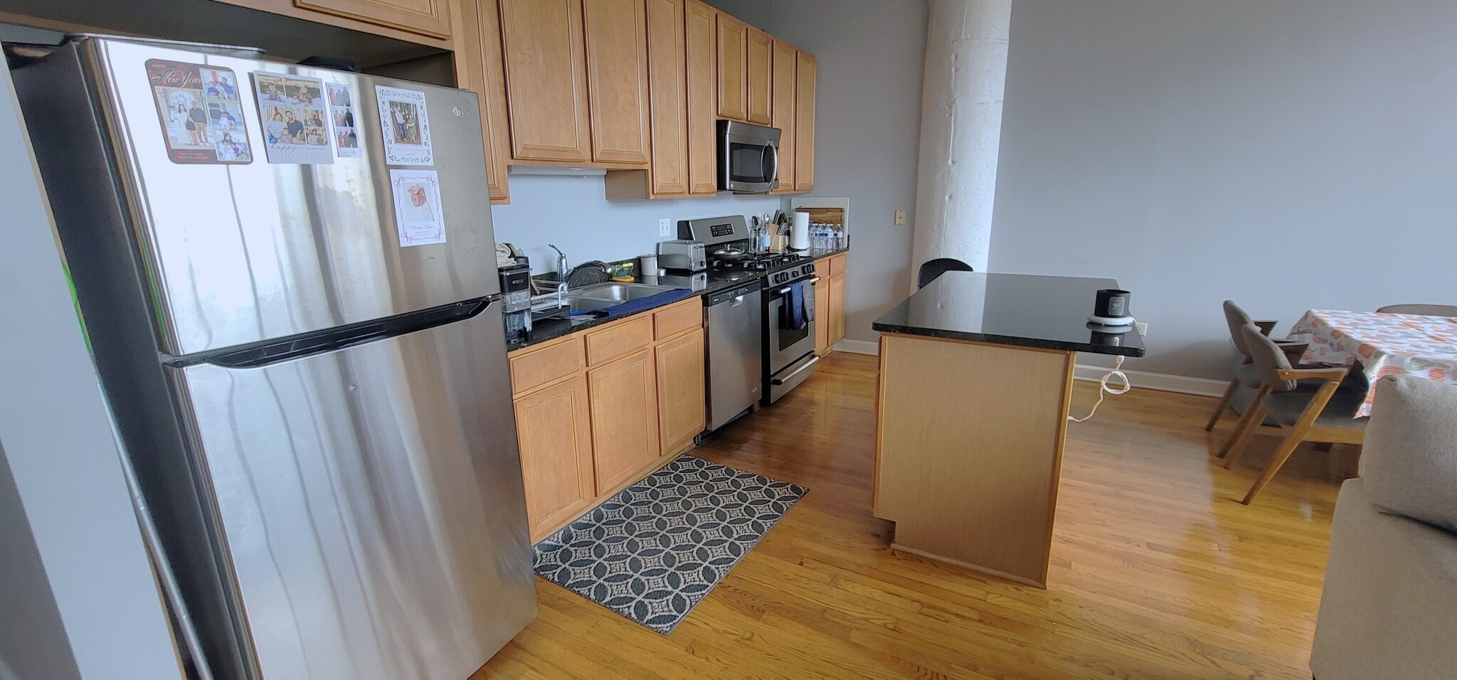 Building Photo - 221 E Cullerton St