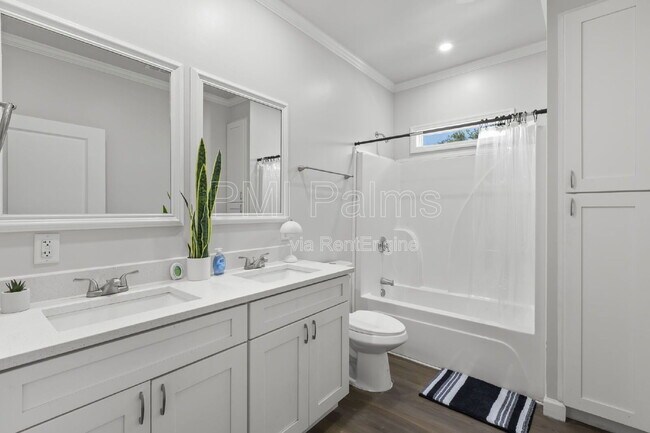 Building Photo - 1521 Preston St S