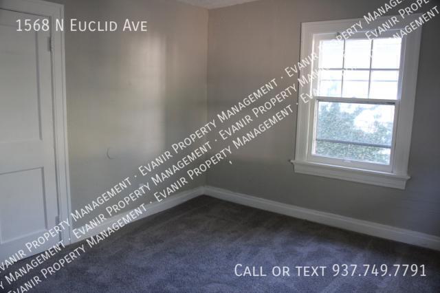 Building Photo - 1568 N Euclid Ave